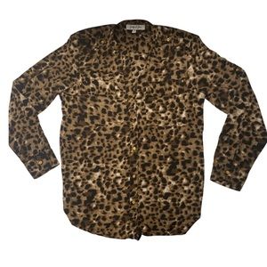 💫3/$20💫 Jennifer and Grace Button Down Shirt size S cheetah/leopard print